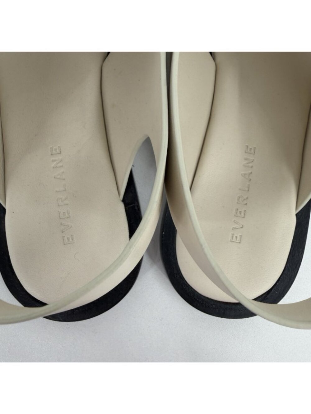 Everlane The City Crossover Sandals size 8.5 in Cream Leather Ankle Strap Buckle - Picture 6 of 9